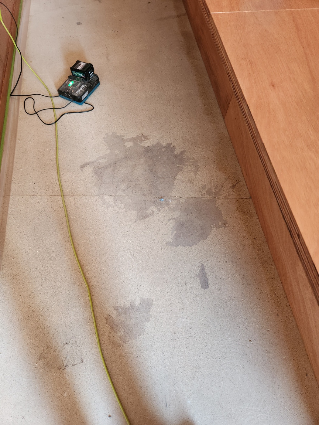 울릉 면갈이 바닥 액상하드너로 견고하게