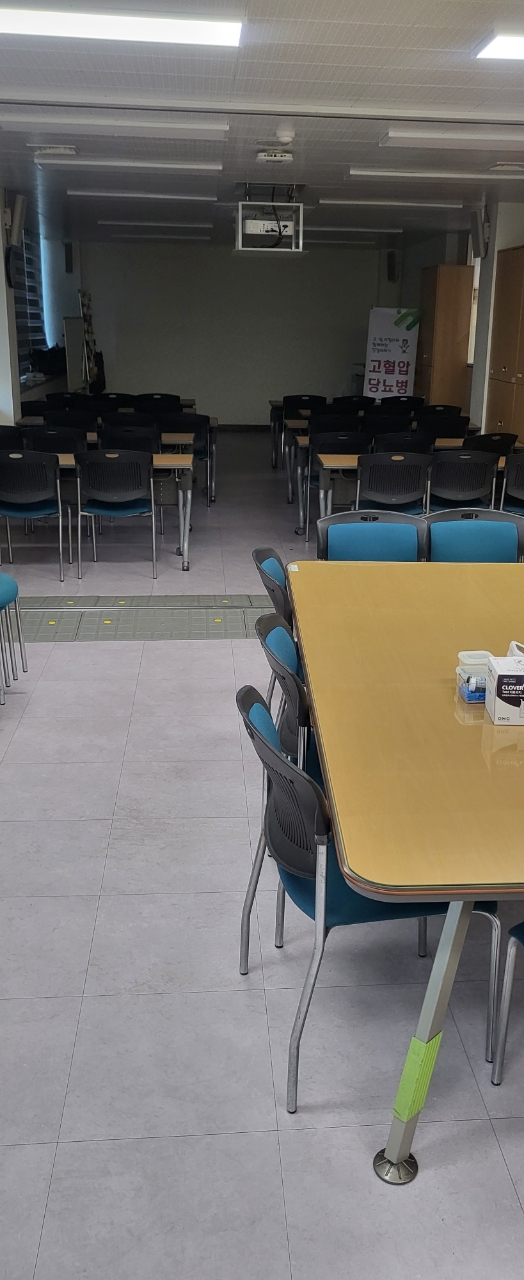 삼척 빛을 담은 도끼다시 콘크리트 광택 바닥 보호 코팅 전문