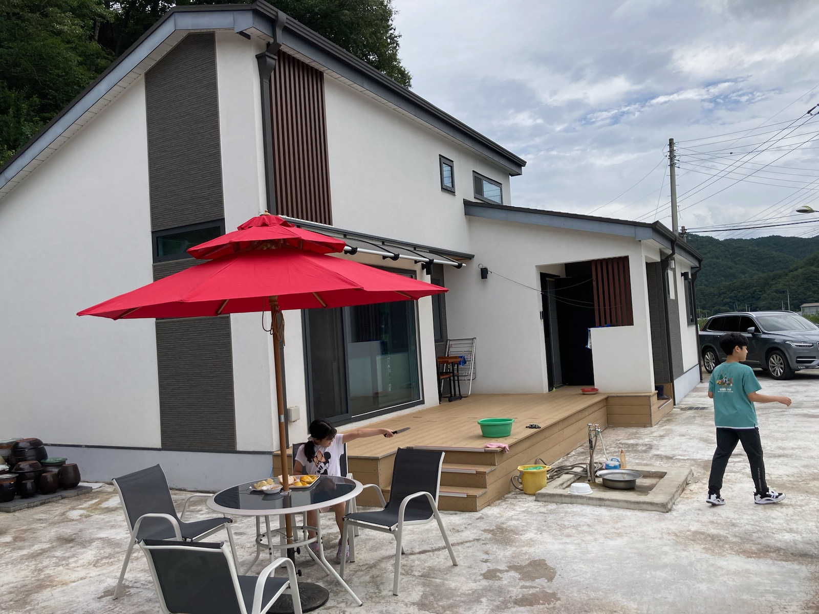 삼척 / 콘크리트 관련 작업으로 고급스러운 마감이 돋보입니다. (삼척처럼, 발생하는) · 디테일한 마감 처리로 완성도 높은 결과물을 확인할 수 있습니다.